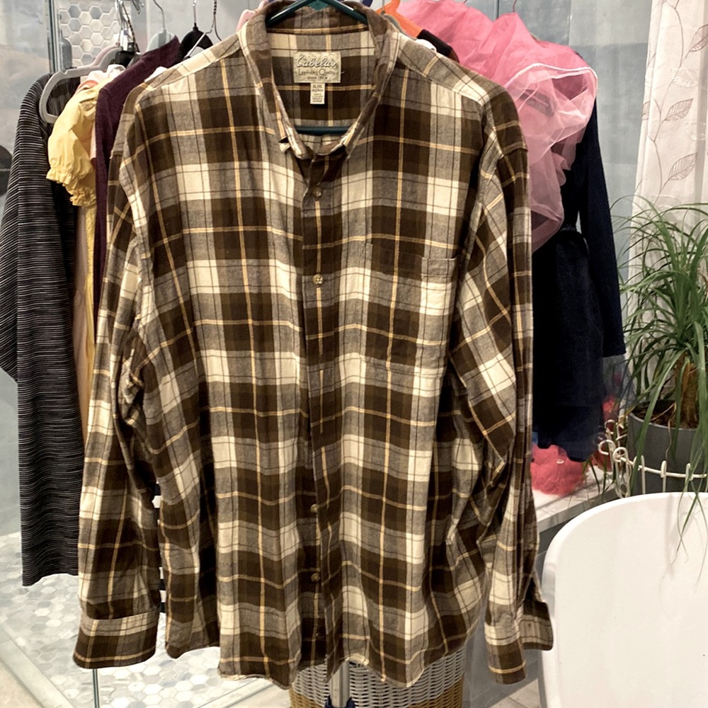 Cabela’s brown and tan plaid flannel